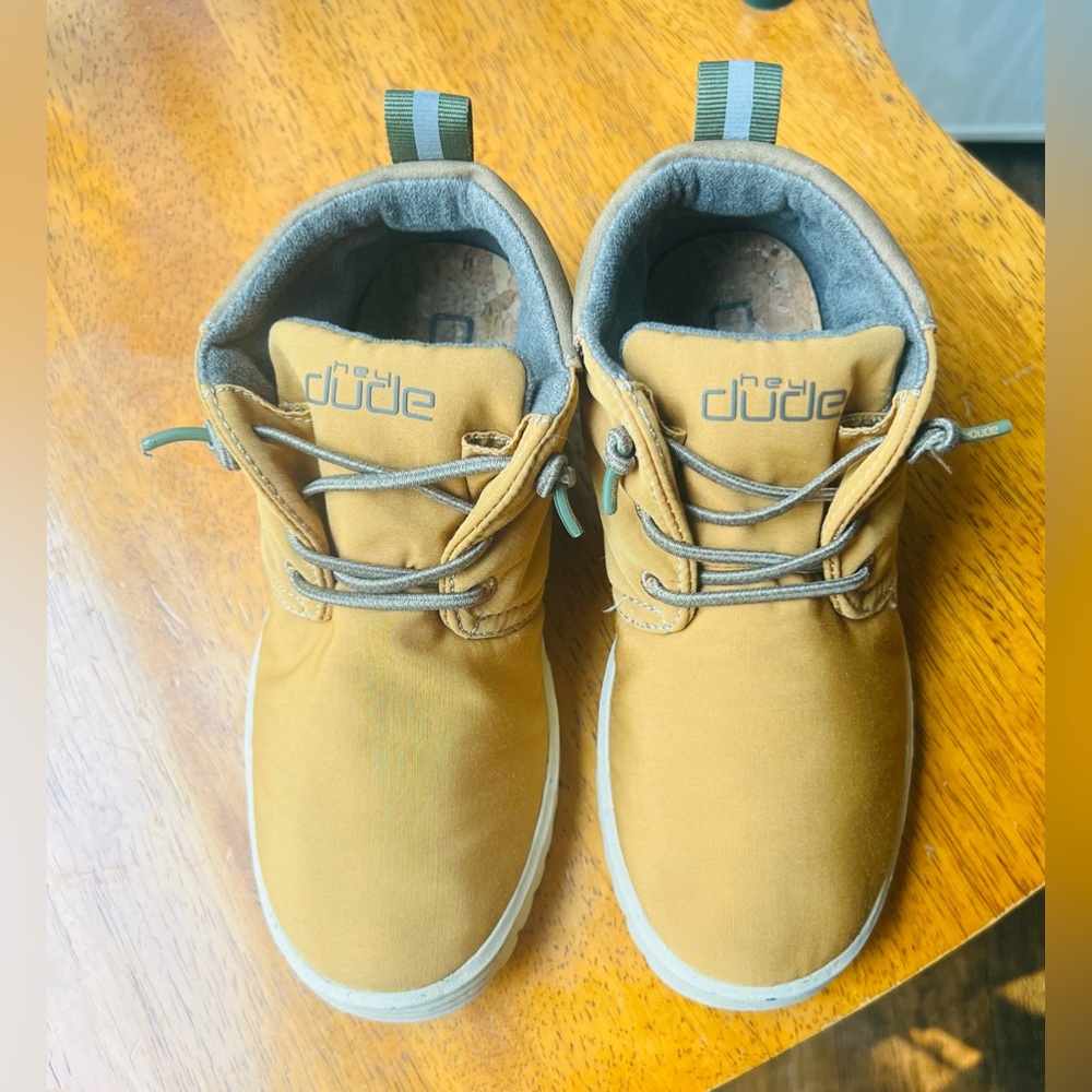 Used: Hey Dude Youth Spencer Eco Boots size Y1.
